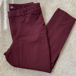 Old Navy Pixie Pant, Burgundy, Size 14
